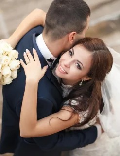 Alliance ciselée en or blanc et jaune 750 ‰ 5 mm - Mariage