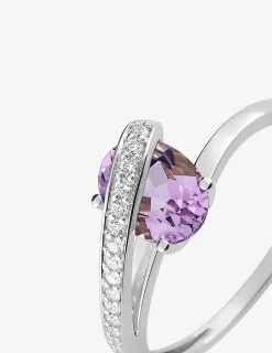 Bague en or blanc 750 ‰ avec améthyste, oxyde de zirconium SO OR