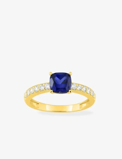 Bague en or jaune 375 ‰, saphir et diamants synthétiques 0,26 ct SO OR