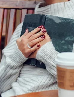 Bague fantaisie or blanc 375‰ et oxyde de zirconium SO OR