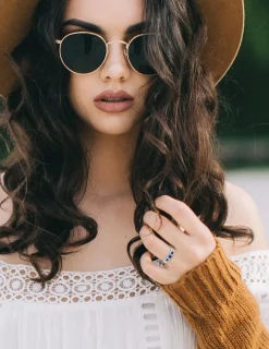 Bague or blanc 375‰, saphir et oxyde de zirconium SO OR