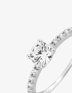 Bague solitaire accompagné or blanc 375 ‰ et oxydes de zirconium SO OR