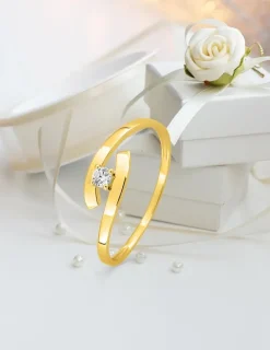 Bague solitaire fantaisie or jaune 375 ‰ et oxyde de zirconium SO OR