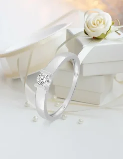 Bague solitaire or blanc 375 ‰ et oxyde de zirconium SO OR