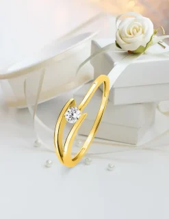 Bague solitaire or jaune 375 ‰ et oxyde de zirconium SO OR