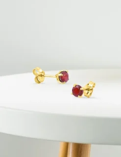 Boucles d'oreilles clous or jaune 750 ‰ et rubis SO OR