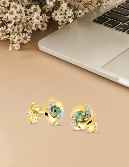 Boucles d'oreilles clous or jaune 375‰ rhodiées, émeraude SO OR