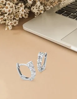 Boucles d'oreilles créoles or blanc 375 ‰ et oxydes de zirconium SO OR