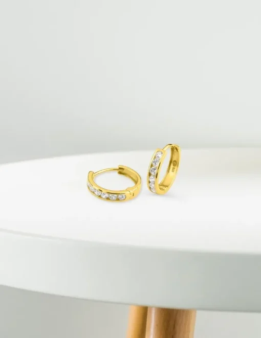 Boucles d'oreilles créoles or jaune 750 ‰ et oxyde de zirconium SO OR