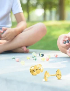 Boucles d'oreilles fleurs or jaune 375‰ et oxyde de zirconium SO OR