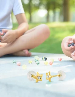 Boucles d'oreilles or jaune 375‰ et oxyde de zirconium SO OR