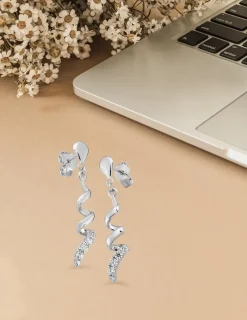 Boucles d'oreilles pendantes ruban en or blanc 375‰ et oxyde de zirconium SO OR
