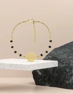 Bracelet fantaisie cristal noir, petite chaîne en acier doré et motif SO OR