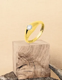 Chevalière jonc anglais or jaune 750 ‰ et oxyde 0,30 ct SO OR