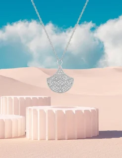 Collier en argent 925 ‰ rhodié , détails en oxydes de zirconium SO OR