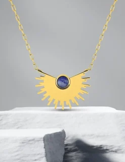 Collier fantaisie en acier doré avec motif et lapis-lazuli bleu SO OR