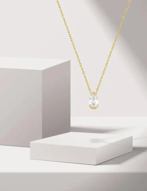 Collier or jaune 375 ‰ et oxyde poire serti demi-barette SO OR
