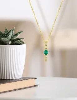 Collier or jaune 375‰, émeraude et oxyde de zirconium SO OR
