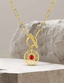 Collier pendentif acier doré, turquoise rouge synthétique et fermoir barrette SO OR