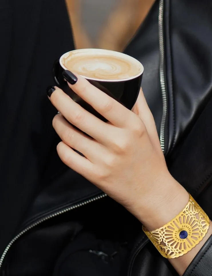 Manchette acier doré et lapis-lazuli bleu SO OR