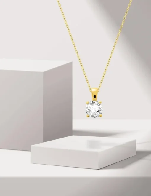Pendentif or jaune 375 ‰ et oxyde de zirconium 6.5 mm SO OR